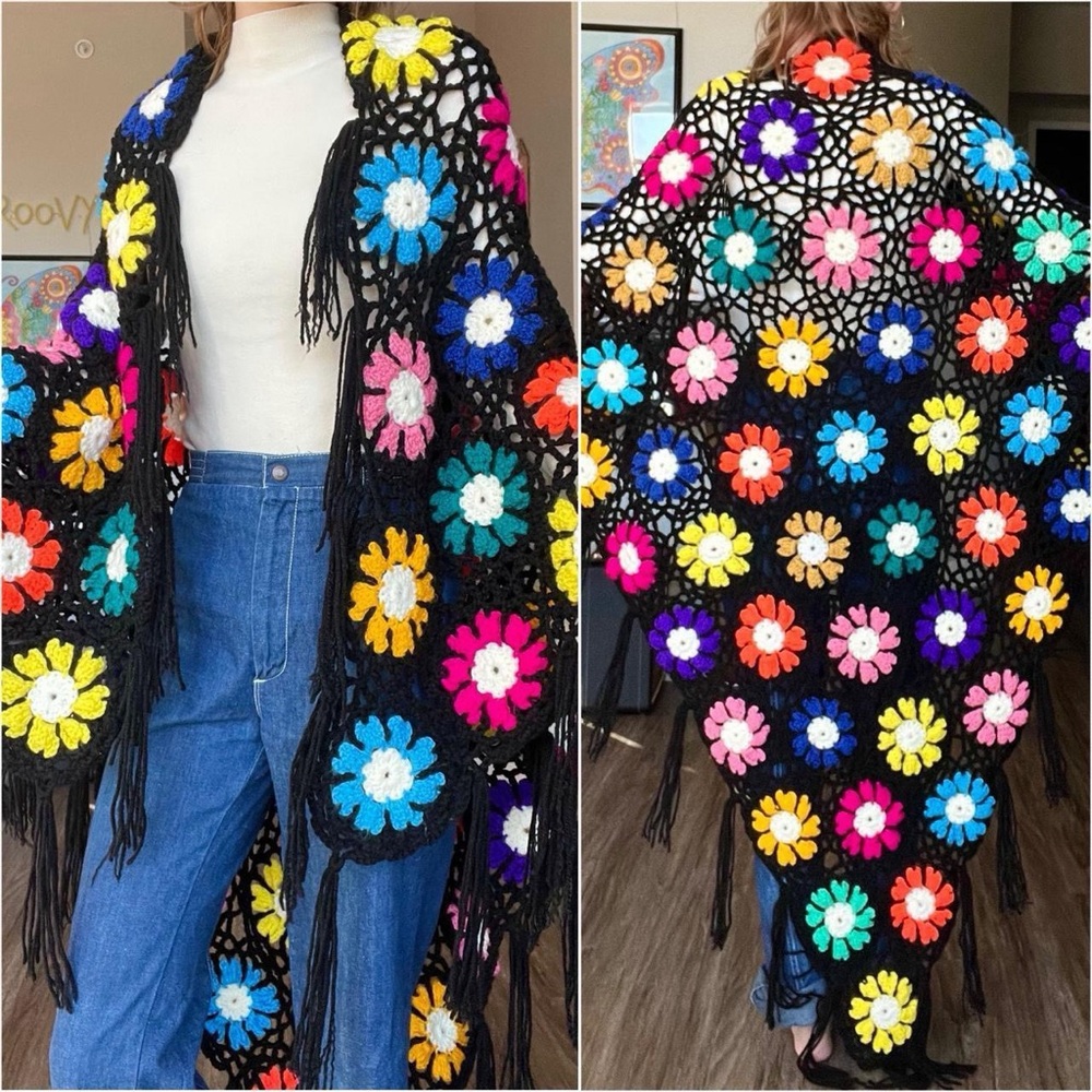 Vintage 1970s Crocheted Shawl Wrap Scarf Flower Power Daisy Afghan Rainbow 70s